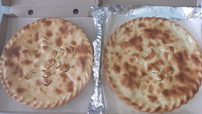 С курицей и грецким орехом, разрез, видна начинка