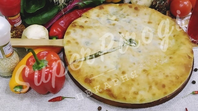 Осетинский пирог с листьями шпината и сыром Изображение 3